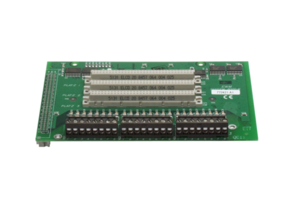 IQ8 Extension module with three additional micro-module slots