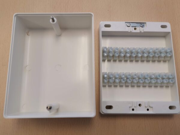 24 contacts tampered junction box
