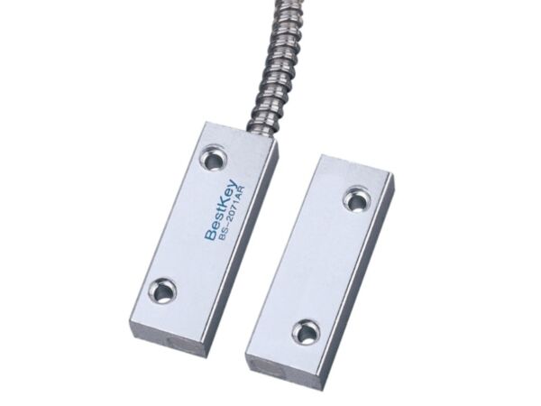 Sentek metal contact with armored cable