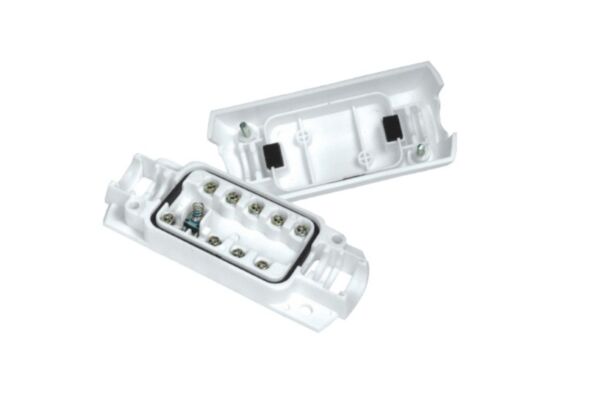 Elmdene junction box, 7 terminals plus tamper, white