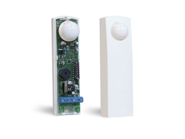 AMC PIR motion detector, curtain, LED + buzzer