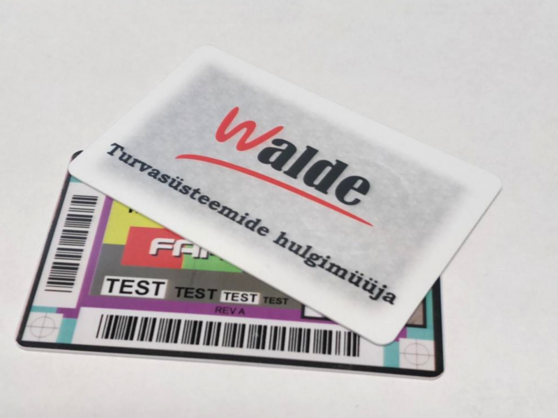 Läbipääsukaardi ühe poole trükk, värviline