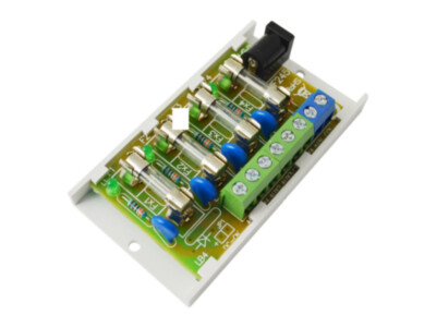 Pulsar kaitsmemoodul | 4x0,5A | DC | DC-pistikuga sisend