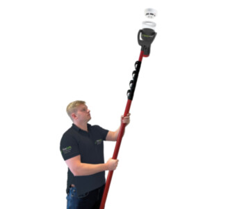 DetectaPole teleskoopvarras suitsuanduri testrile