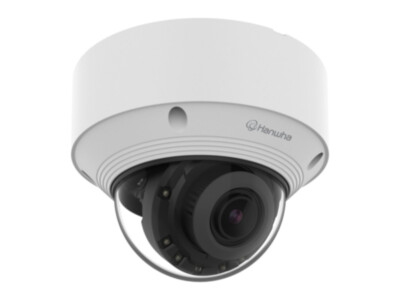 Hanwha QNV-C9083R kuppelkaamera 8MP | 3,2–10,2mm motor. varifokaal | vandaalikindel | IR 30m | IP66